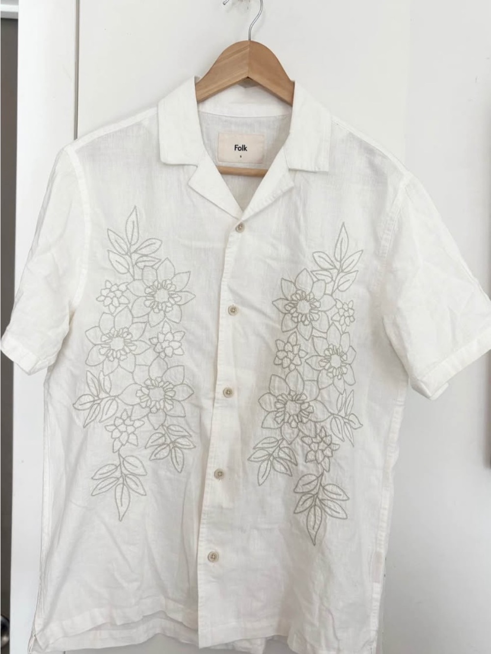 Folk White Short-Sleeve Button-Down with Floral Embroidery